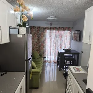  Apartment Comfy And Cozy Jamaica